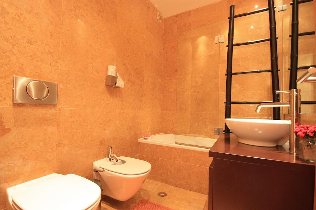 Myplace - Lisbon - Camoes Apartman Szoba fotó