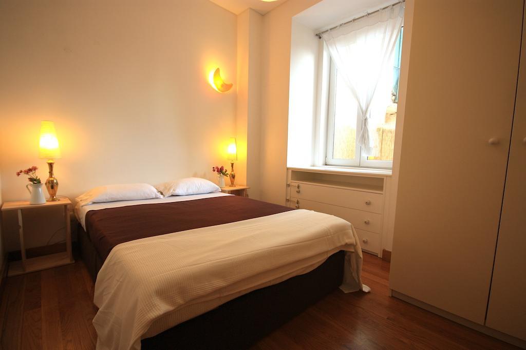 Myplace - Lisbon - Camoes Apartman Kültér fotó